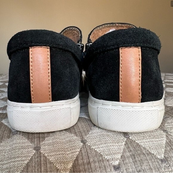 Gentle Souls by Kenneth Cole Lowe Black Suede Slip On Sneaker Shoes Women’s 6 M - Picture 8 of 15